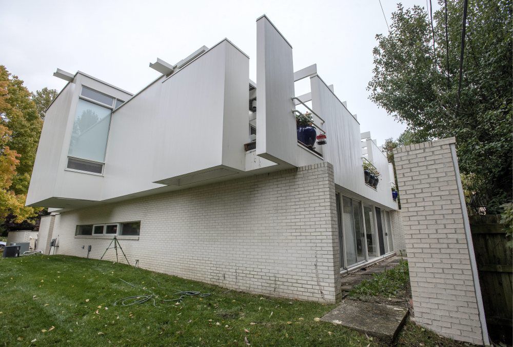 SS Urbana modernist house6